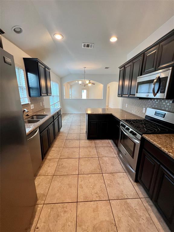 Building Photo - 104 Cypress Bend Ct