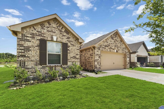 Building Photo - Pear Orchard Dr.