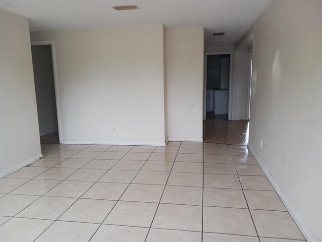 Building Photo - 230 Lee Dr