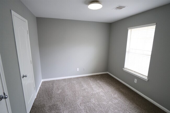 Building Photo - 7522 Appleberry Dr