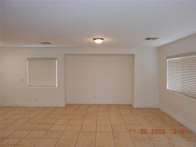 Building Photo - 240 Rustic Club Way