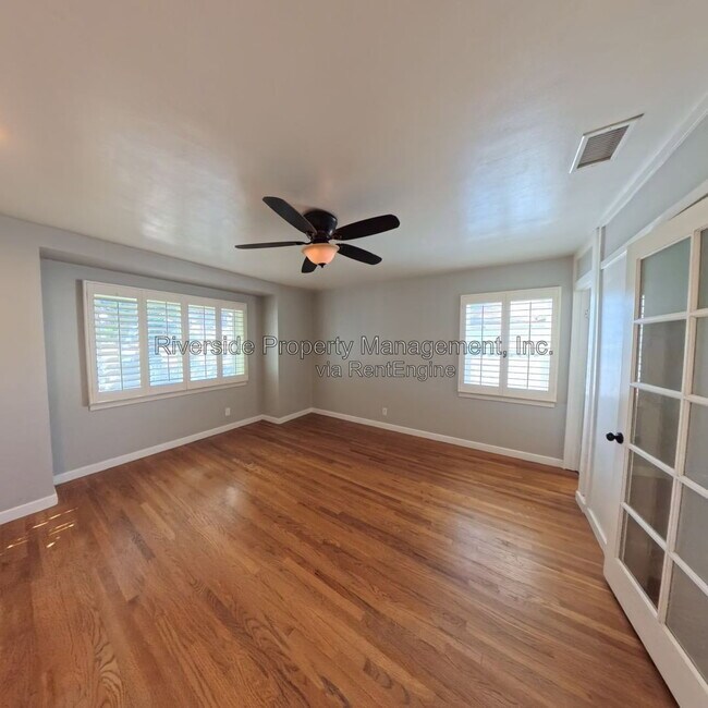 Building Photo - 4025 Terracina Dr