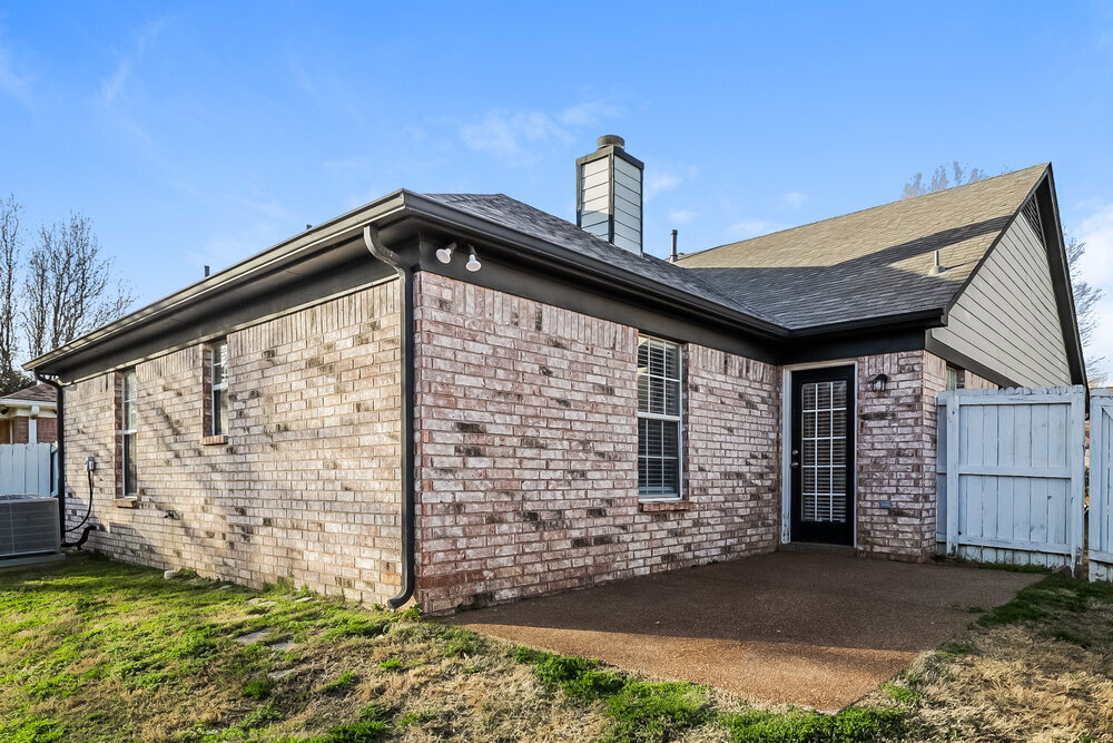Building Photo - 1044 Cross Wood Ln