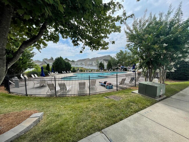 Building Photo - 221 Spring Gardens Drive