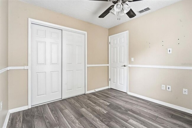 Building Photo - 2201 Coach House Blvd