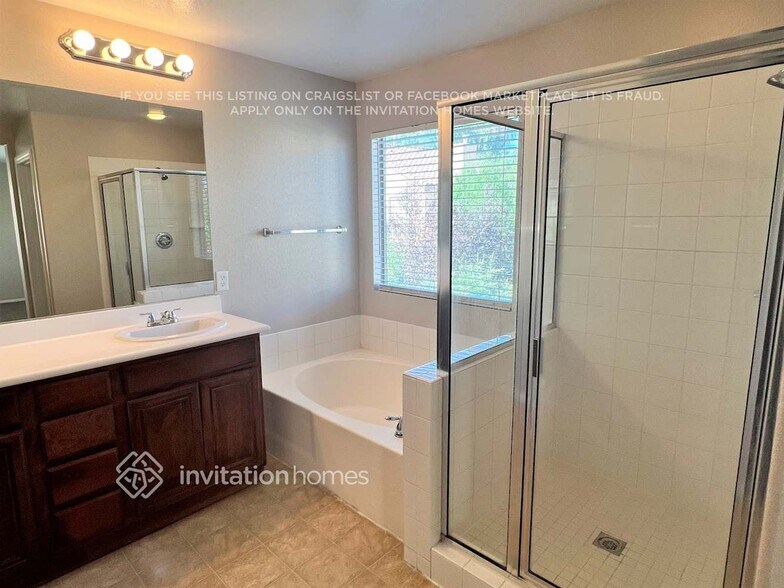 Building Photo - 1840 Arrow Stone Ct