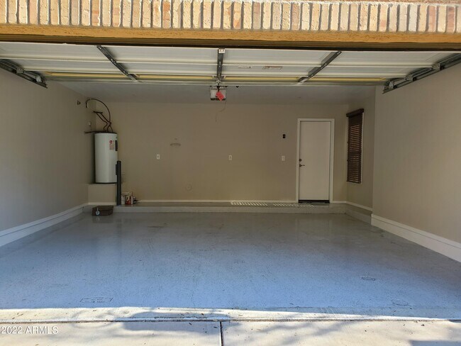 Building Photo - 2639 S Harmony Ave