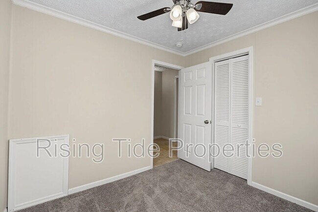 Building Photo - 1607 Montgomery Ave
