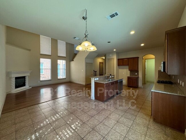 Building Photo - 1466 Cambridge Dr