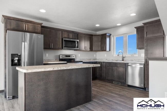 Building Photo - 3677 E Rubyred Dr