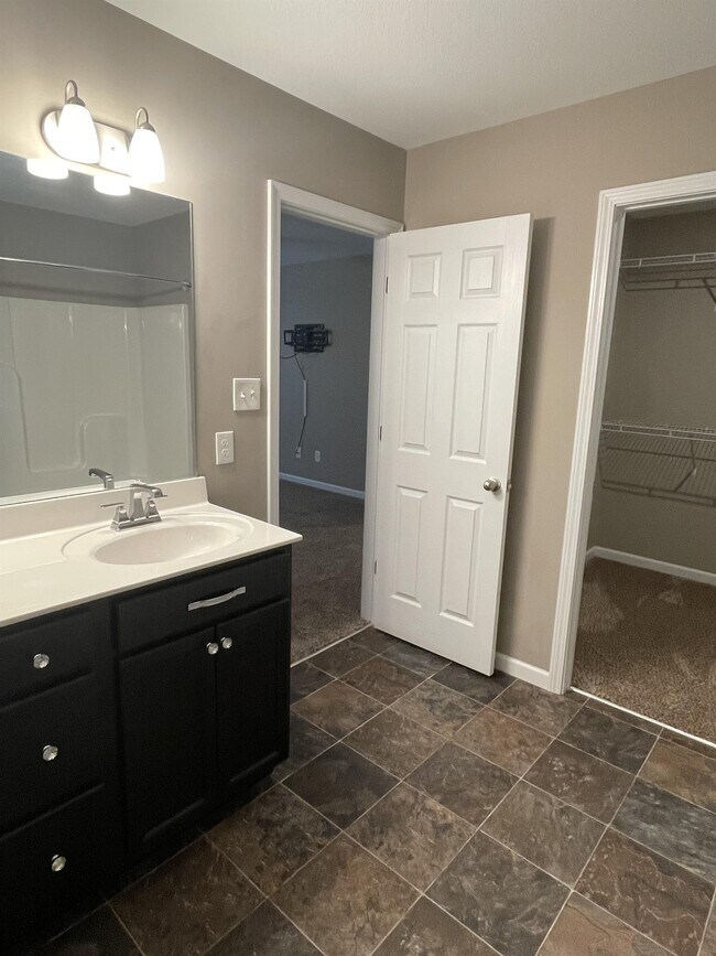 Building Photo - 8107 Cambridge Reserve Dr