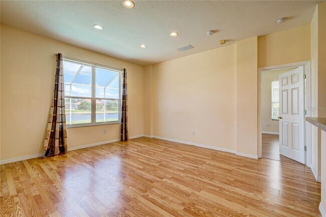 Building Photo - 5621 52nd Ave W