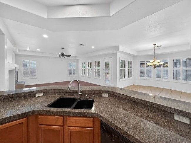 Building Photo - Spacious 3 car garage home at Paseo Trail!