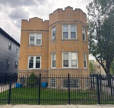 Building Photo - 3349 N Laramie Ave