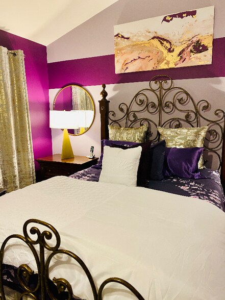 Building Photo - 999 Rue Madora