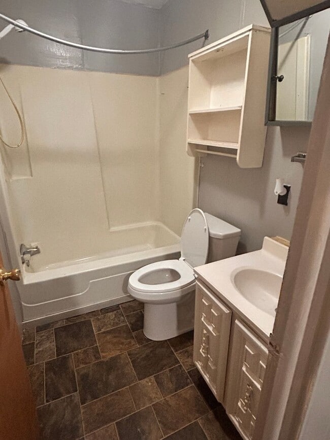 Building Photo - Available Now – 1 Bed / 1 Bath Apartment at Bunker Hill Mobile Home Community
