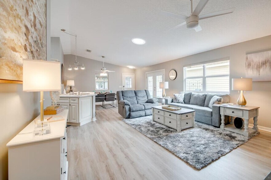 Building Photo - 2242 Braxton St