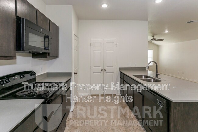 Building Photo - 2329 Alterman Dr