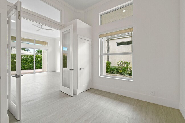 Building Photo - 118 Coral Cay Dr