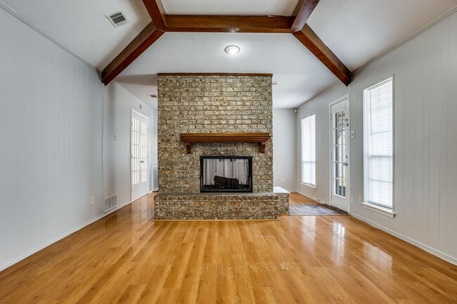 Building Photo - Charming 3 Bed, 2 Bath Single-Story Home in Richardson, TX - Available for Lease!