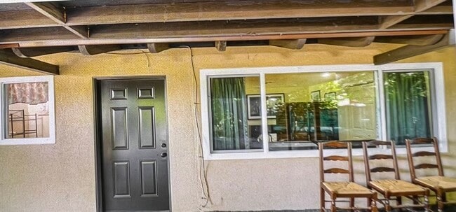 Building Photo - 2105 Via Venado St