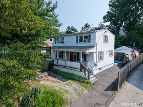 Building Photo - 32 Van Buskirk Ave