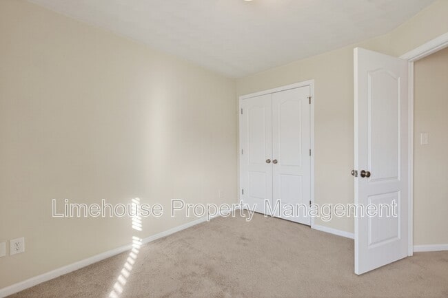 Building Photo - 5504 Taylors Walke Ln