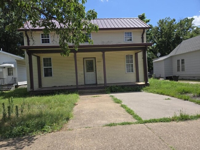 Building Photo - 2326 Crawford Ave