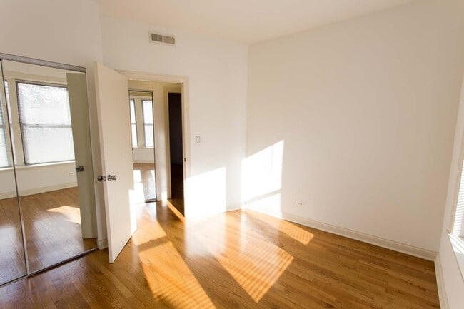 Floorplan - 5401-5409 S. Cottage Grove Avenue