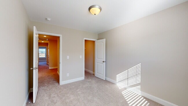 Building Photo - 2608-D Sailor Rose Ln