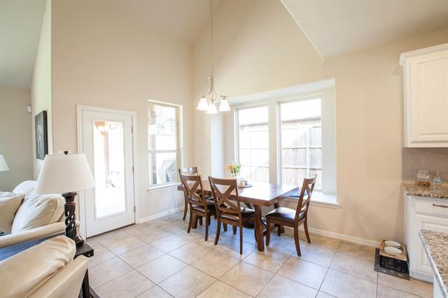 Building Photo - 907 Birchwood Dr