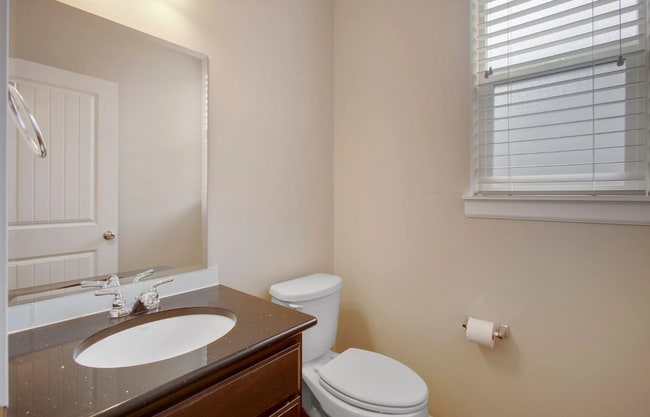 Building Photo - 253 NE Sloane Way