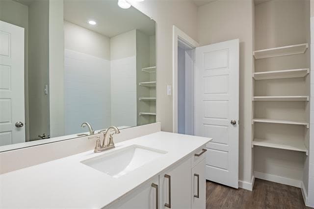 Building Photo - 747 Wheatfield Dr