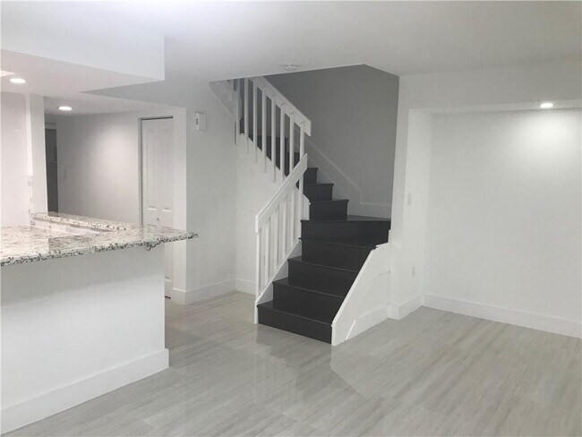 Building Photo - 20936 NE 37th Ave