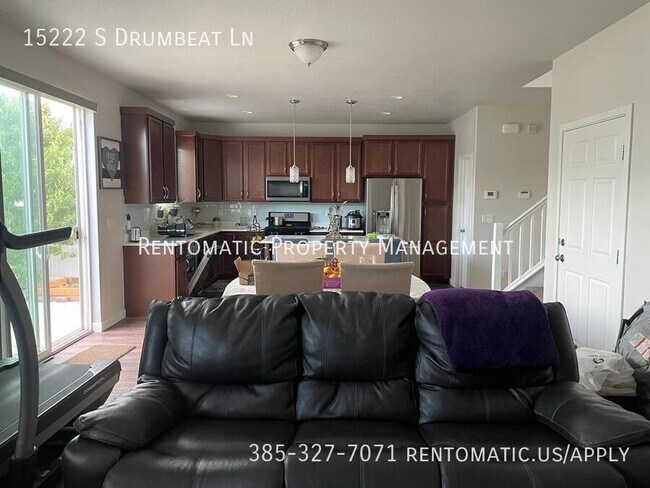 Building Photo - 15222 Drumbeat Ln