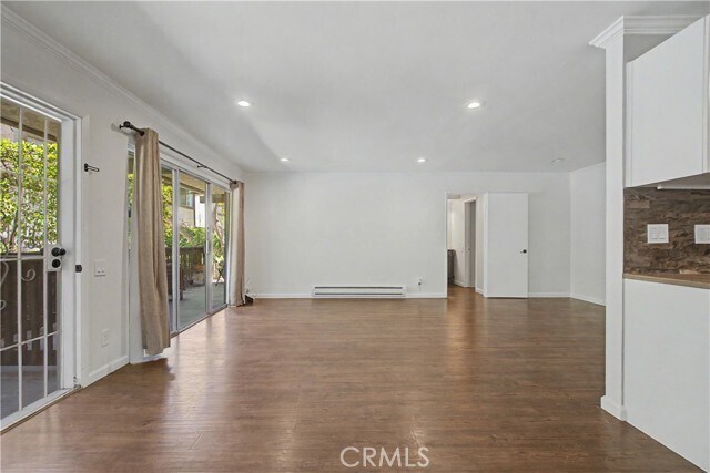Building Photo - 322 Miraleste Dr