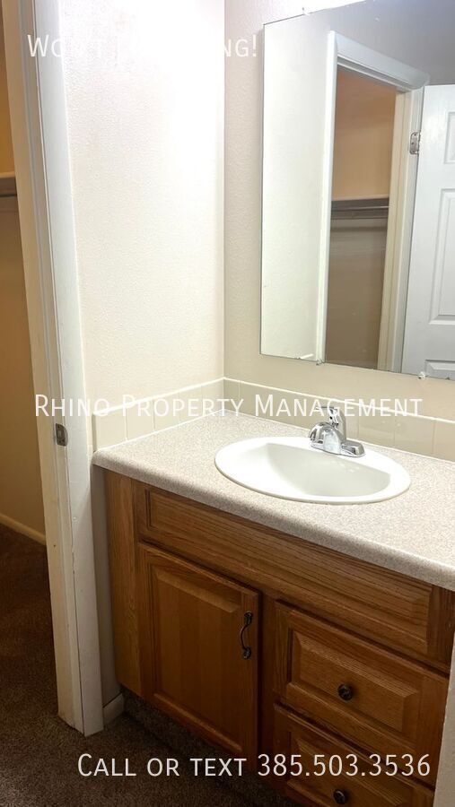 Building Photo - 2 Bedroom/1 Bathroom Unit in Bountiful