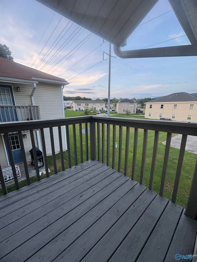 Building Photo - 2703 Lantern Walk SE