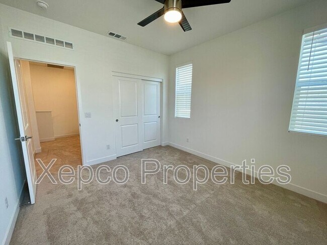 Building Photo - 41425 Penn Dr