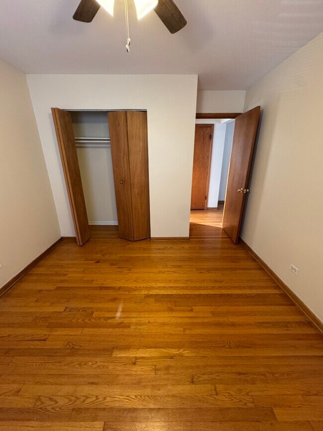 Building Photo - 3057 N Narragansett Ave