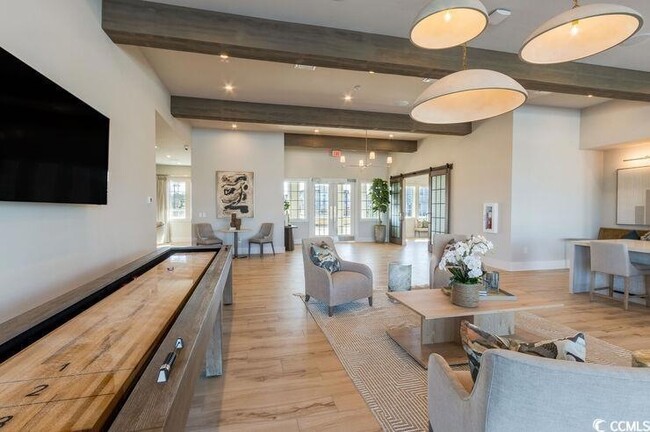 Building Photo - 8840 Henry Rd