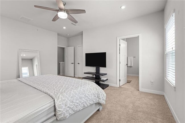 Building Photo - 600 Amarth Ln