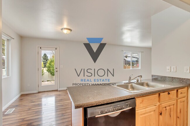 Building Photo - 10881 Pine Shadow Rd