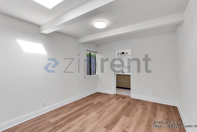 Building Photo - 1312 Carlton Ave