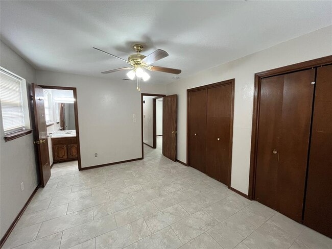 Building Photo - 1505 Kingston Rd