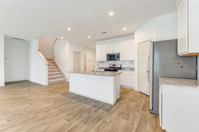 Building Photo - 7319 Sunset Crk Dr