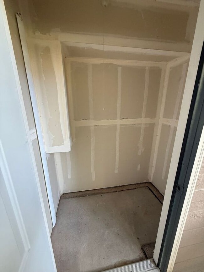 Building Photo - Cozy Two Bed/Two Bath Condo in Convenient ...