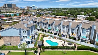 Building Photo - 208 Seawall Blvd