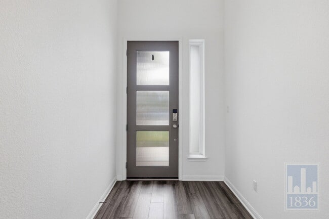 Building Photo - 12713 Brave Tenderfoot Trl