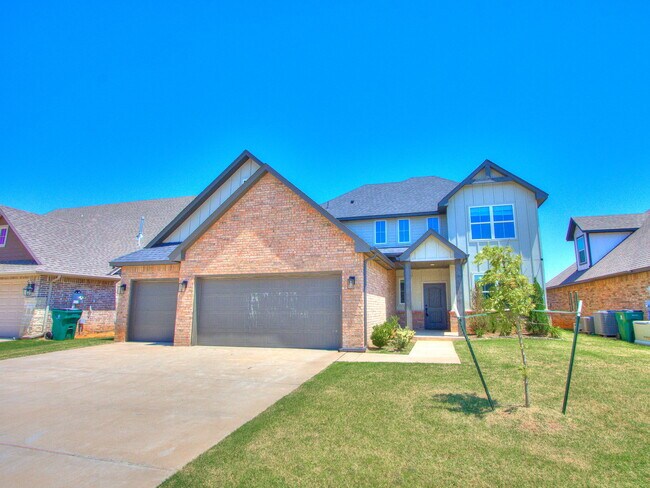 Building Photo - 3212 Hayven Cir